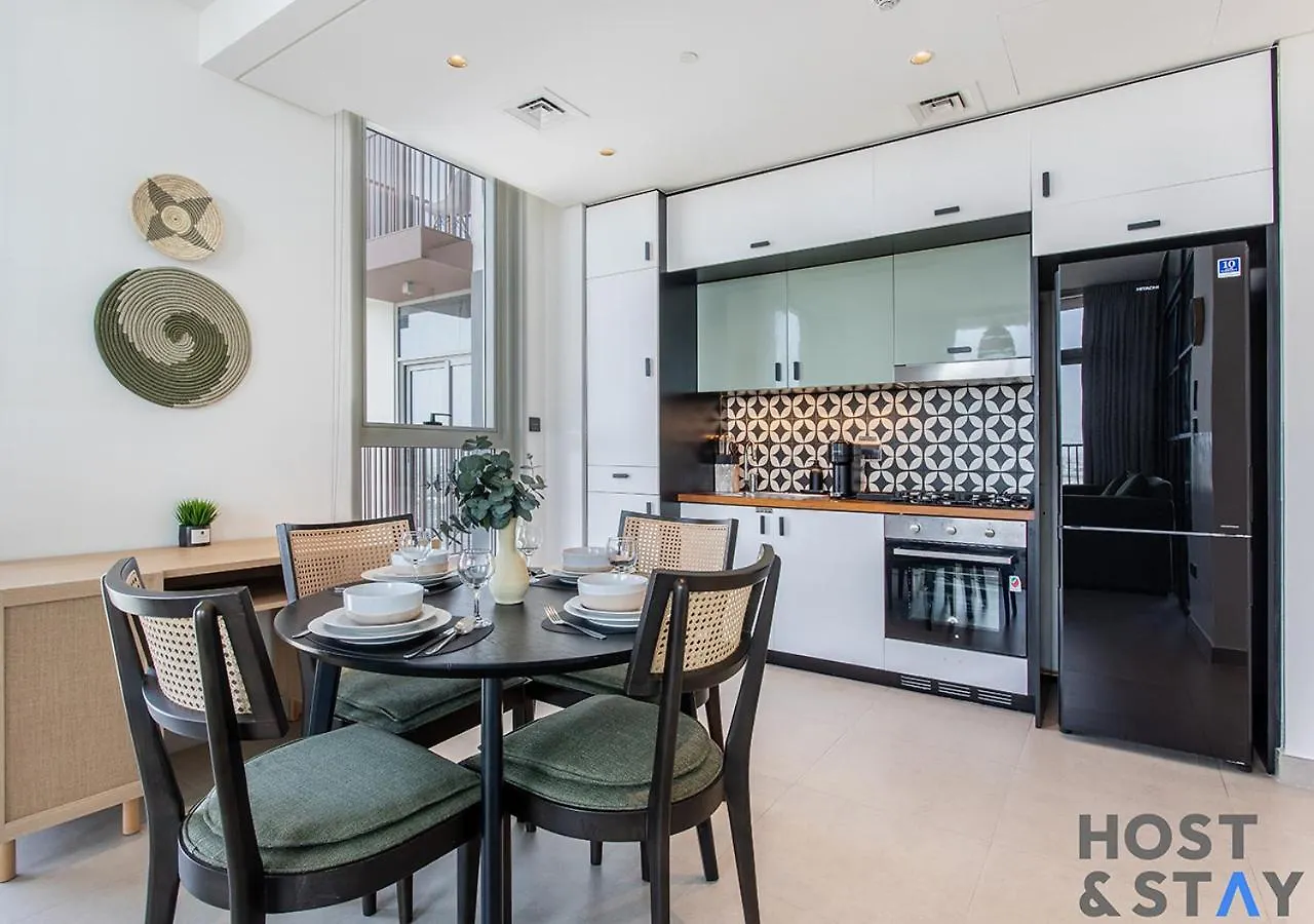 Elegant 2-Br Retreat In Dubai Hillsアパートメント アパート