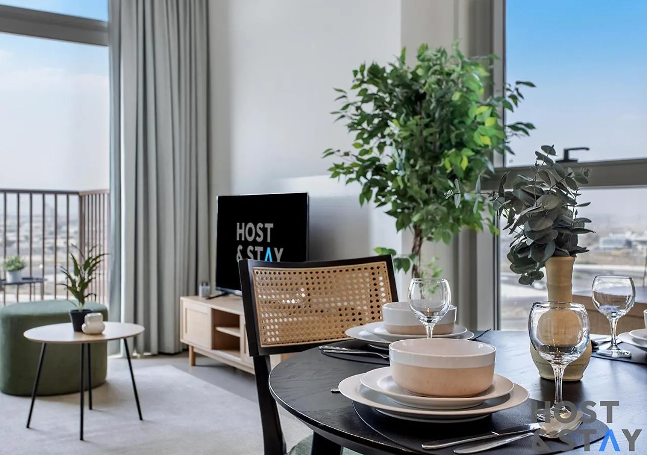 アパート Elegant 2-Br Retreat In Dubai Hillsアパートメント アラブ首長国連邦